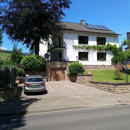 Ferienwohnung Moselblick 贝恩卡斯特尔-屈斯 外观 照片