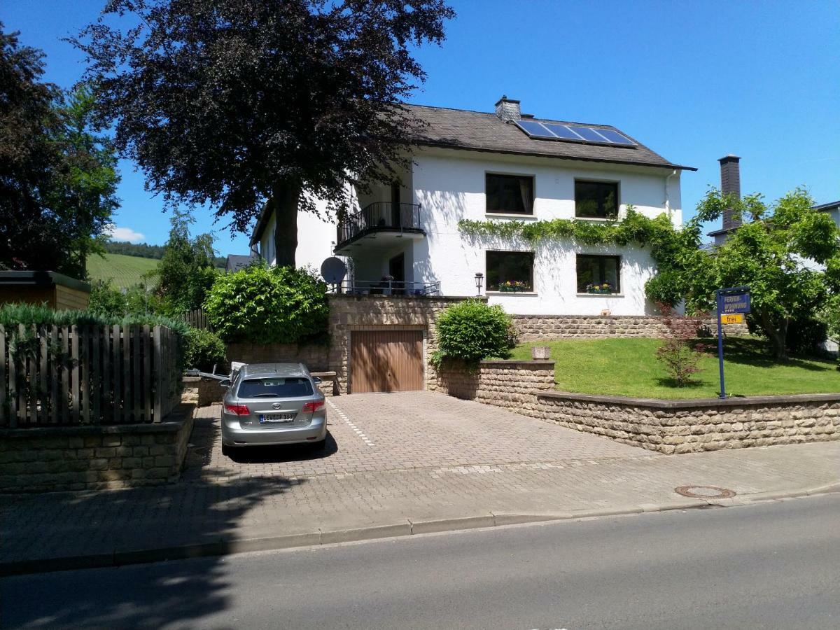 Ferienwohnung Moselblick 贝恩卡斯特尔-屈斯 外观 照片